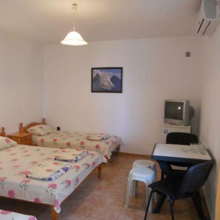 Guest House "Tania" Ahtopol Exterior foto